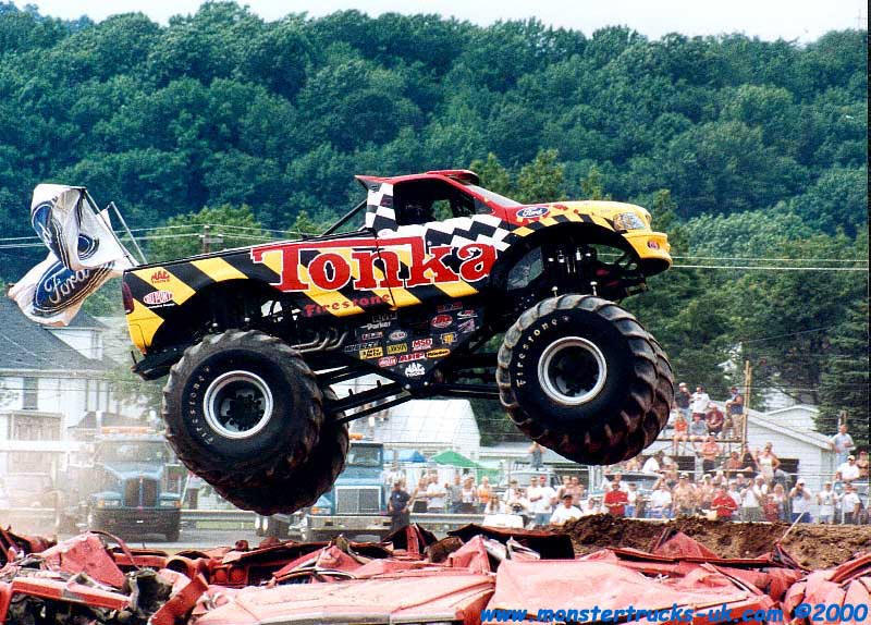 Tonka Monster Truck Airborne&nbsp;thrilling the crowds in the stands